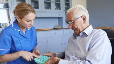 Medication Reminder Tips for Seniors from Caregivers