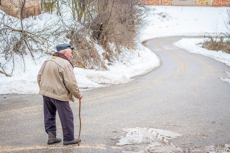 7 Safety Tips for Seniors in Cold Weather