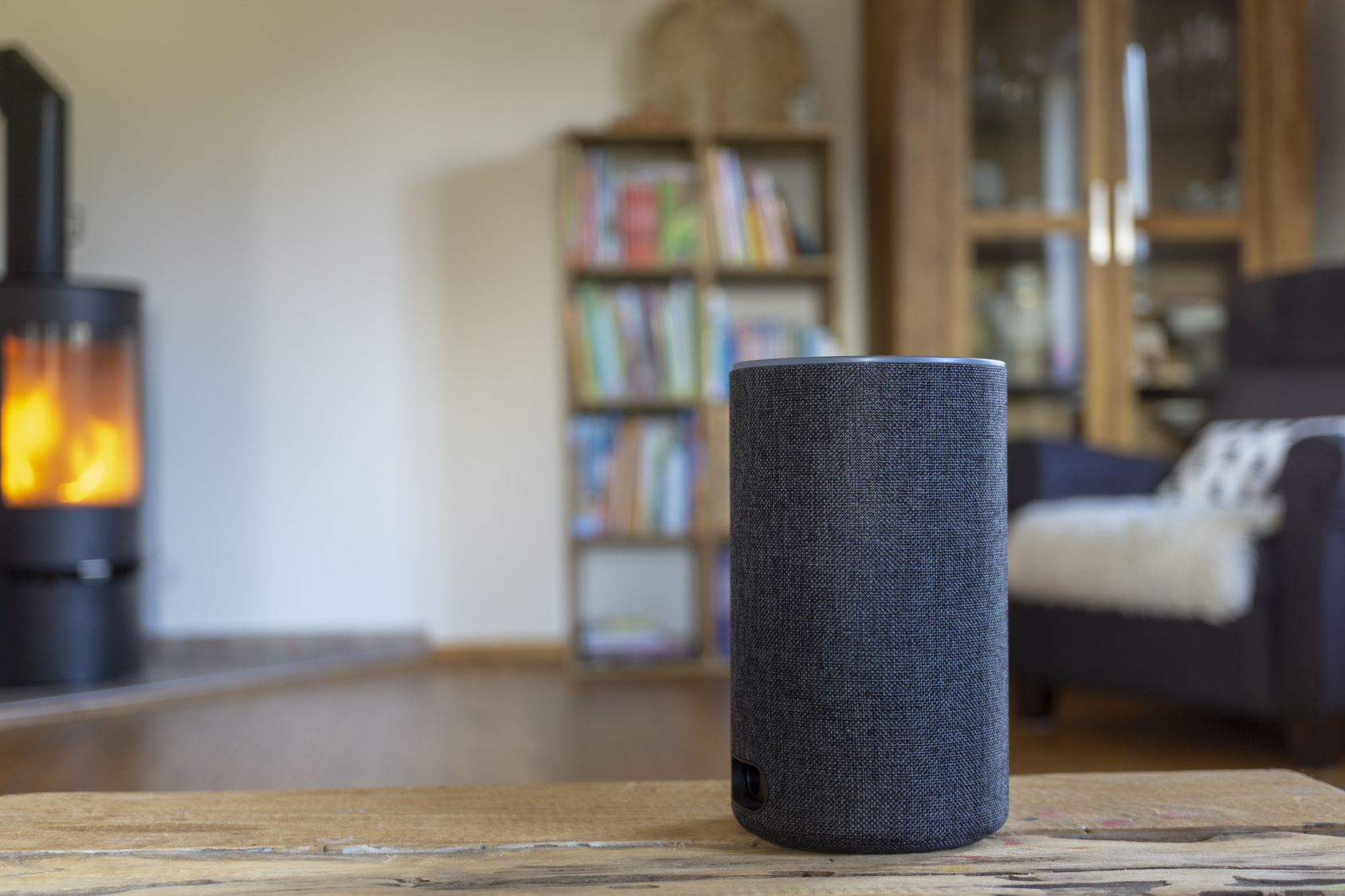 Voice-Activated-Speaker-in-Home