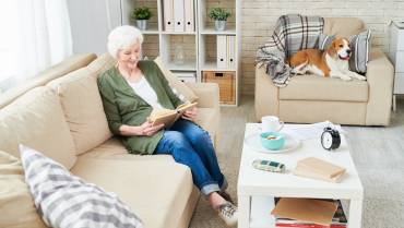 The Pros and Cons of Pet Ownership for Seniors